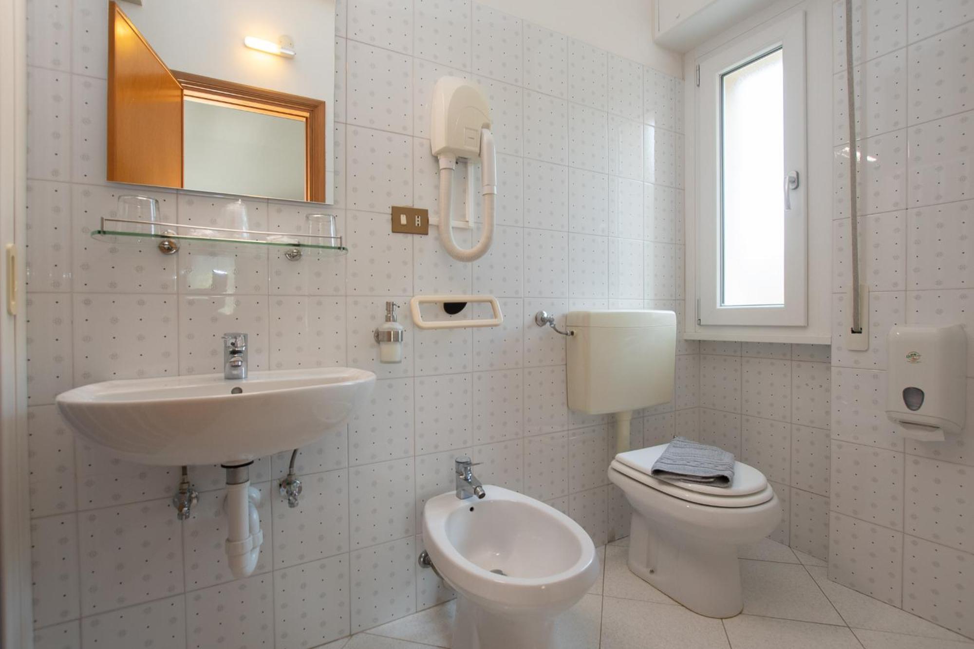 Hotel Villa Elia Calizzano Buitenkant foto